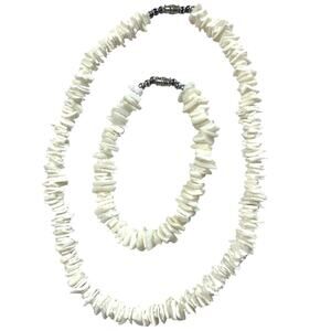 Vintage White Hawaiian 15" Chipped Puka Sea Shell Necklace and Bracelet